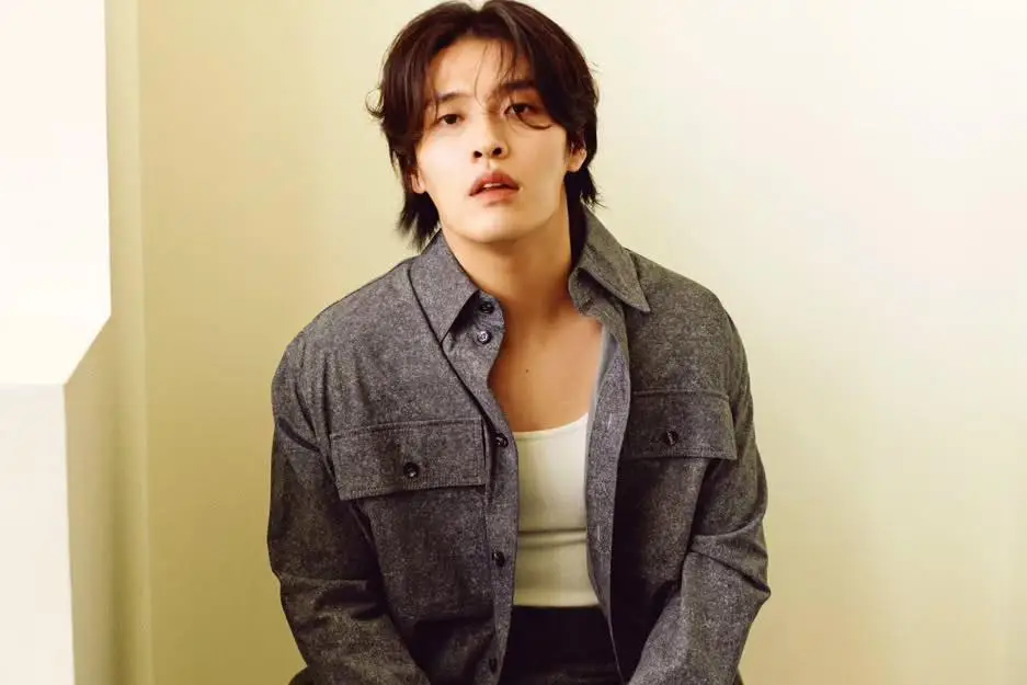 Kang Ha Neul, Aktor Korea Dengan Pesona Hangat Akting Memikat