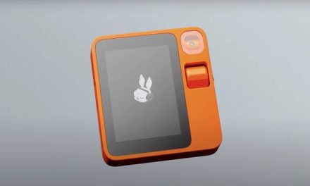 Perangkat Rabbit R1 Mirip Gameboy Dalam Beberapa Aspek