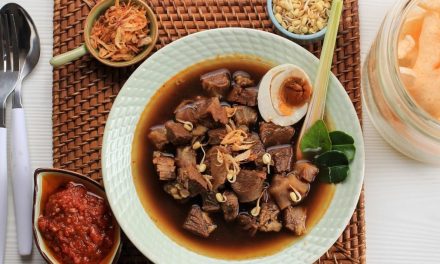 Rawon, Sup Daging Hitam Khas Jawa Timur yang Kaya Cita Rasa